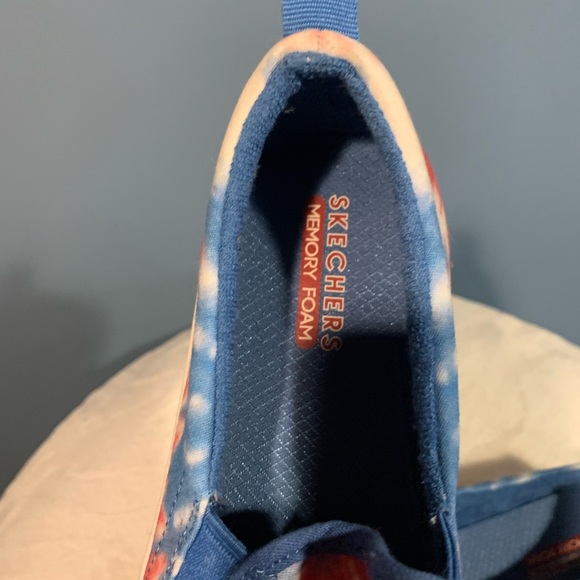 Tie Dye Skechers Memory Foam Slip On Shoe - Picture 2 of 4